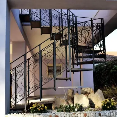 Lovely Villa *